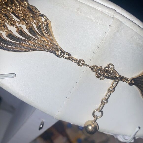 Classic Pegasus Coro Multi-strand Gold Tone Chain Necklace - Picture 5 of 8